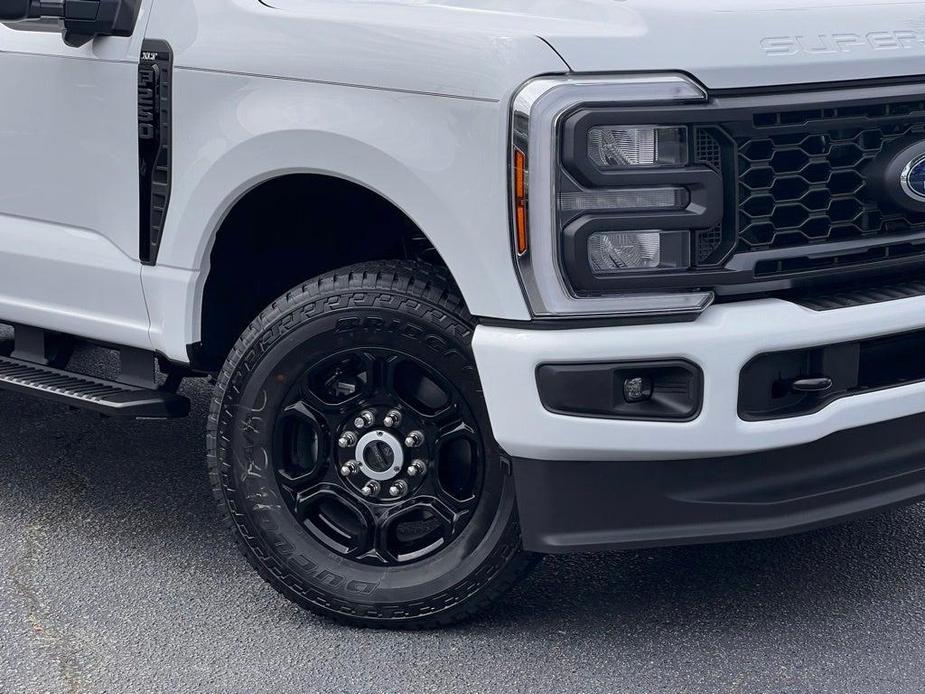 new 2024 Ford F-250 car, priced at $65,160