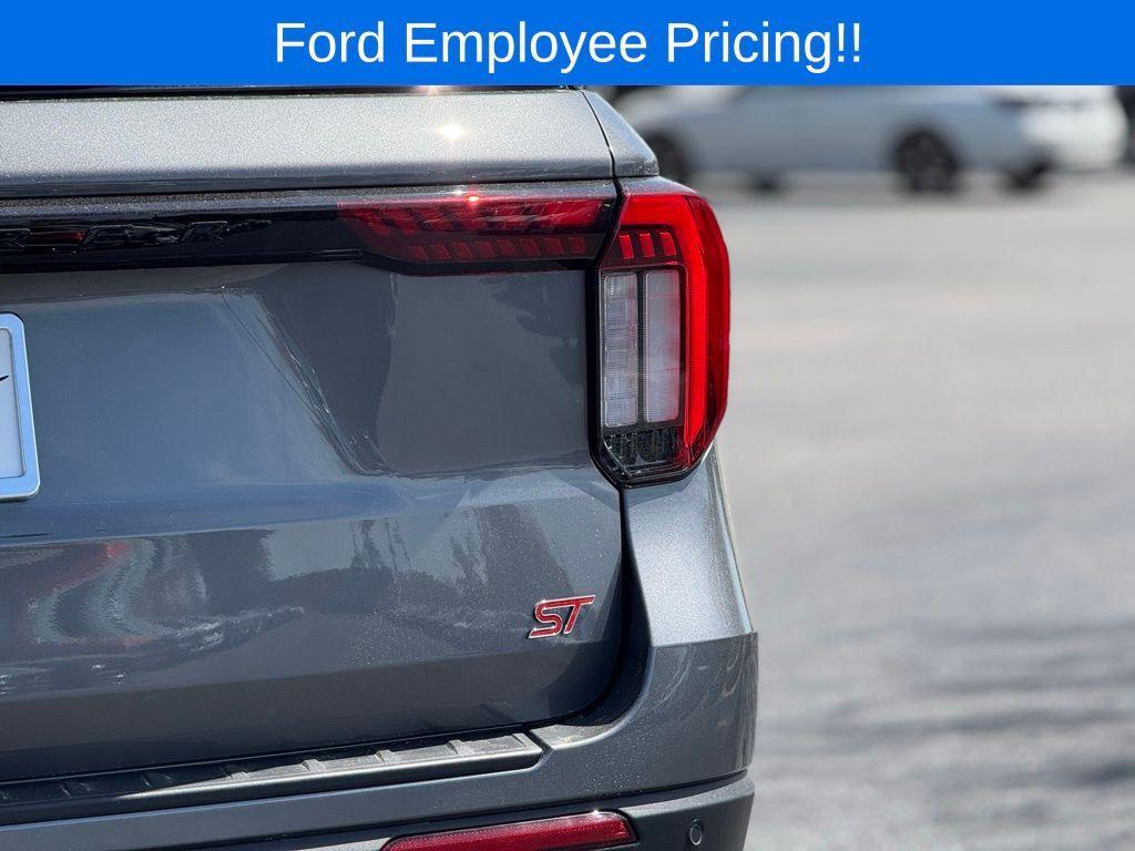 new 2025 Ford Explorer car, priced at $56,451