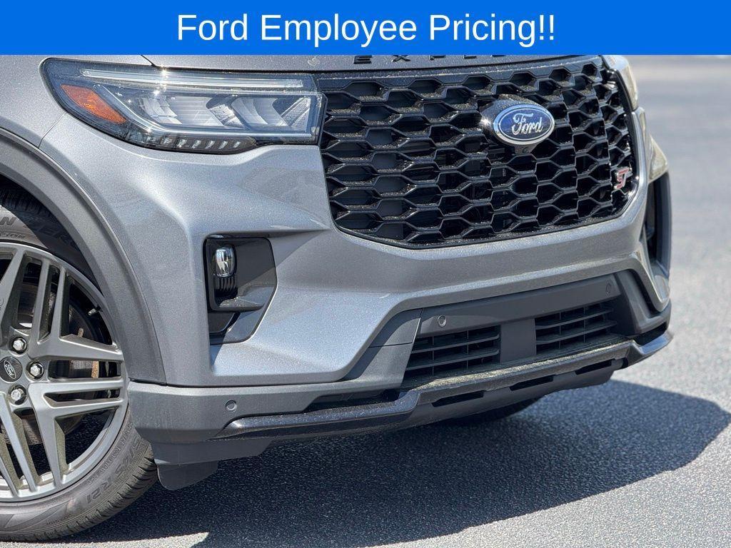 new 2025 Ford Explorer car, priced at $56,451