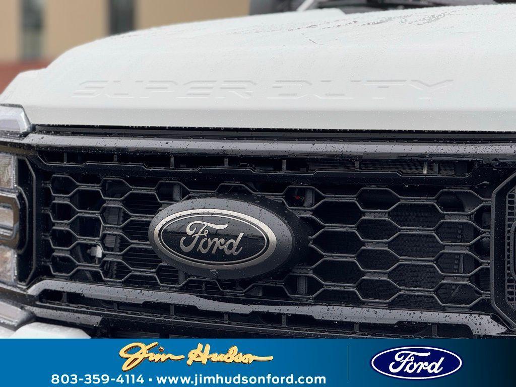 new 2025 Ford F-250 car, priced at $90,070