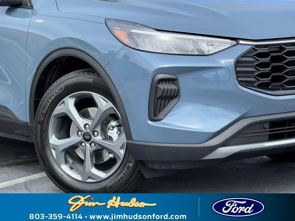 new 2026 Ford Escape car, priced at $33,675