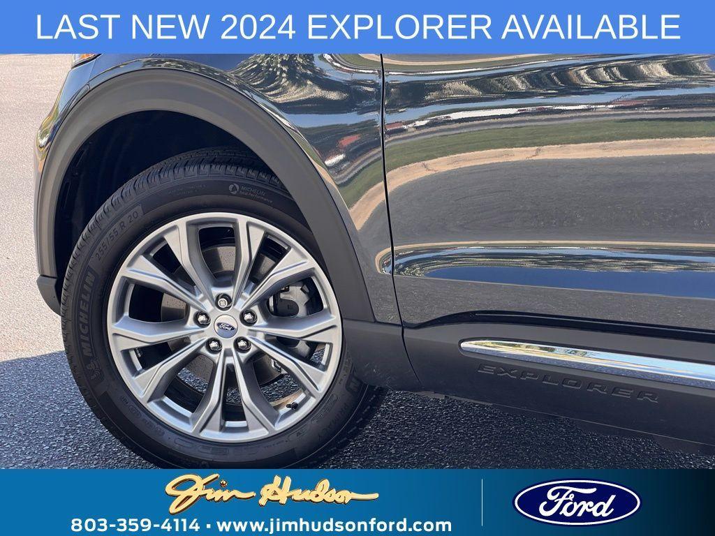 new 2024 Ford Explorer car, priced at $48,715