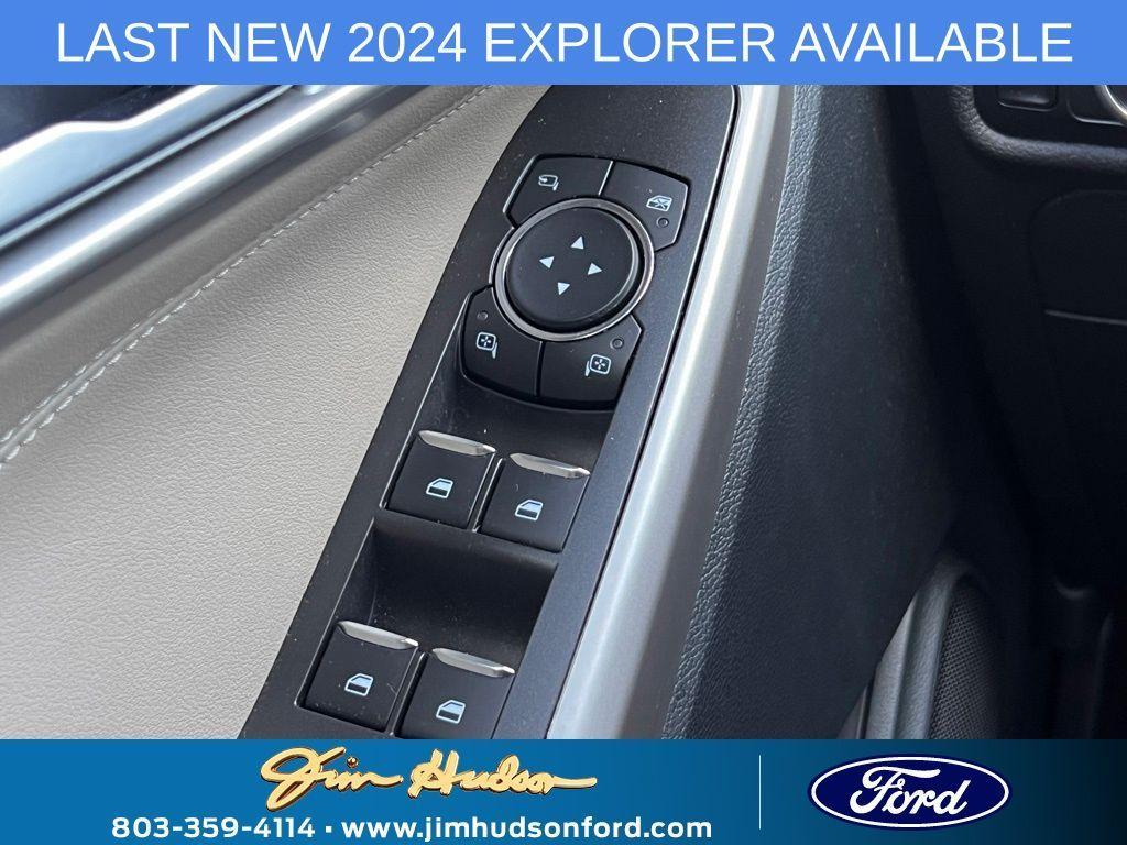 new 2024 Ford Explorer car, priced at $48,715