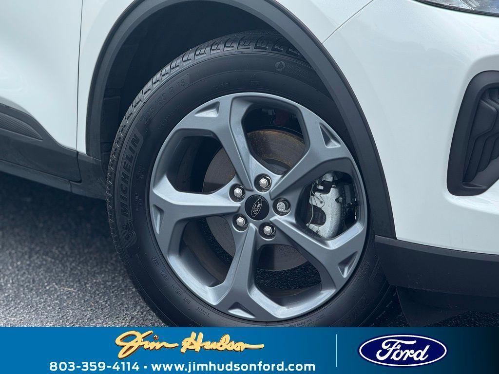new 2025 Ford Escape car, priced at $33,069