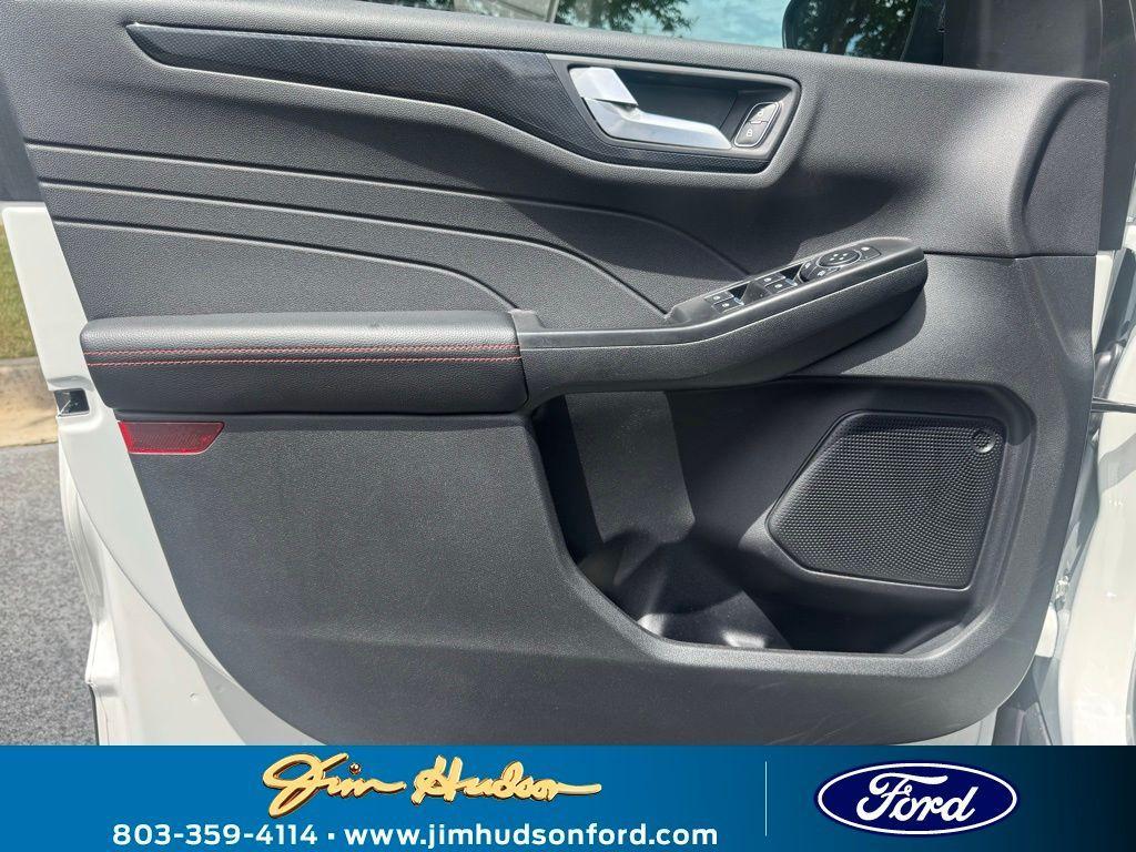 new 2025 Ford Escape car, priced at $33,069