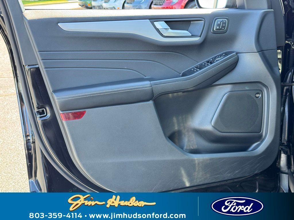 new 2025 Ford Escape car, priced at $38,220