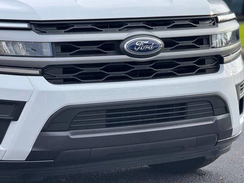 new 2024 Ford Expedition car, priced at $59,820