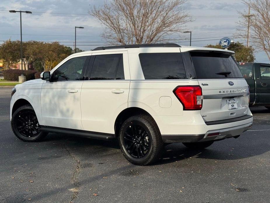 new 2024 Ford Expedition car, priced at $59,820