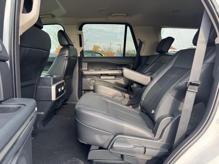 new 2024 Ford Expedition car, priced at $59,820