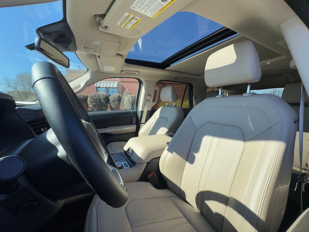 new 2024 Ford Expedition car, priced at $69,099