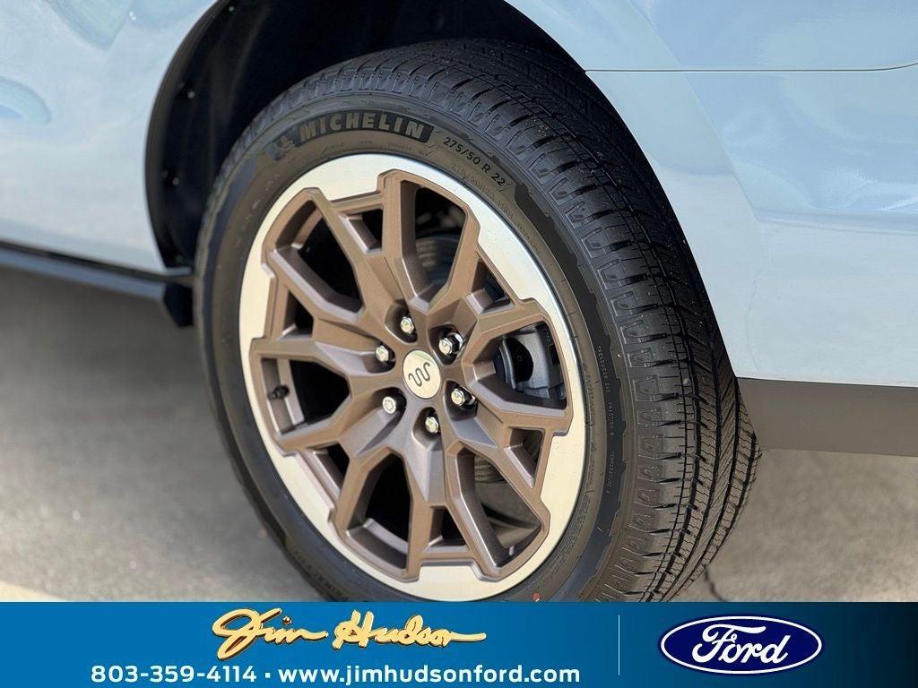 new 2025 Ford Expedition car, priced at $87,910