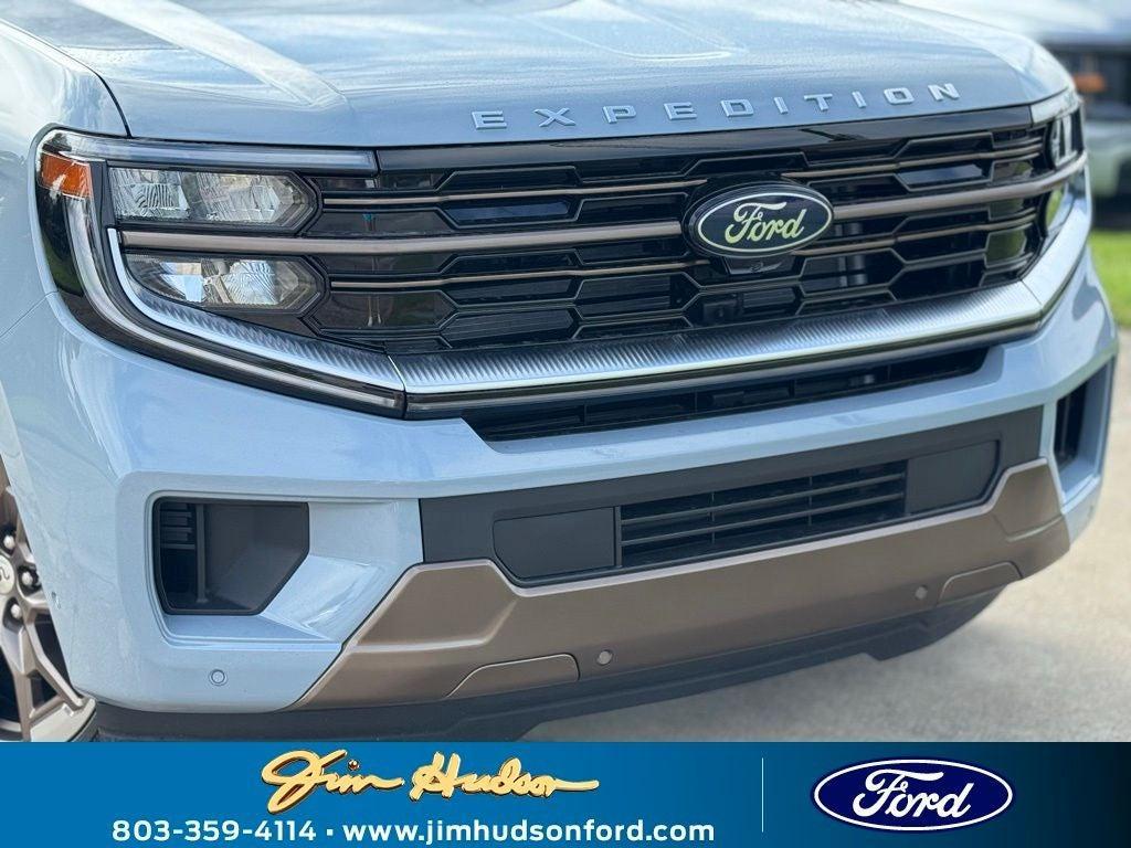 new 2025 Ford Expedition car, priced at $87,910
