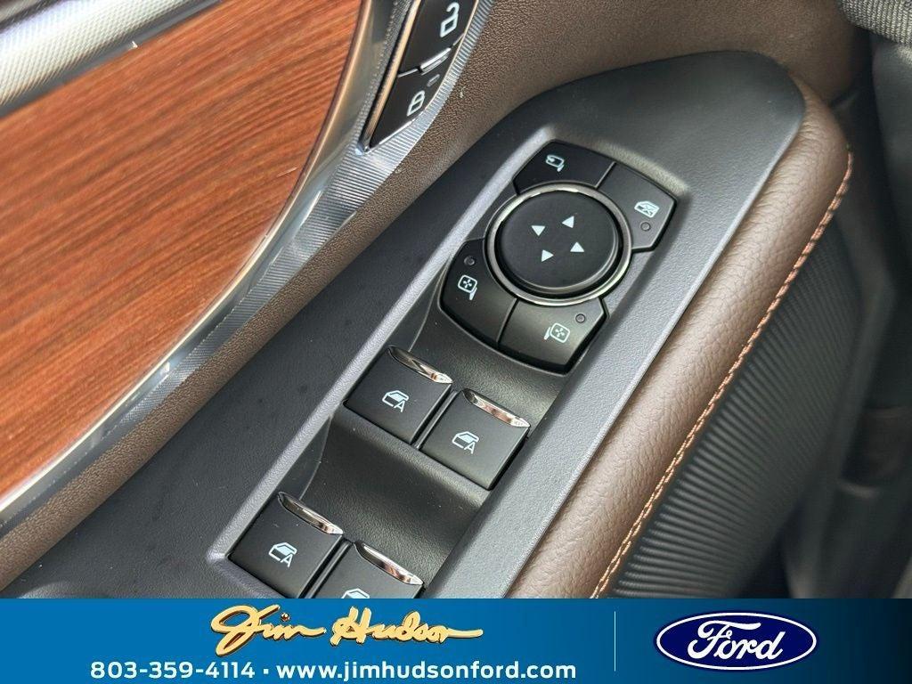 new 2025 Ford Expedition car, priced at $87,910