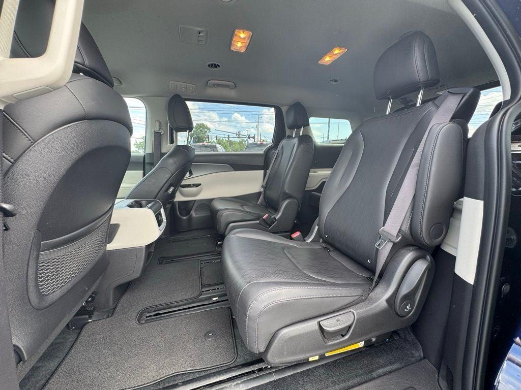 used 2023 Kia Carnival car, priced at $26,999