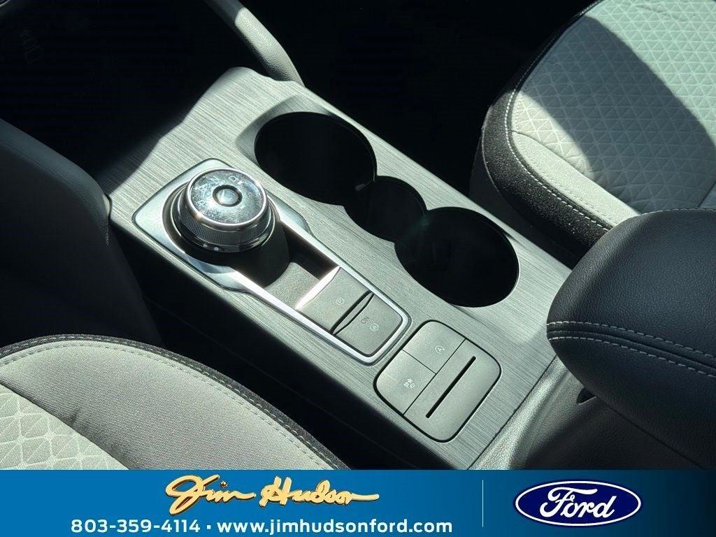 new 2025 Ford Escape car, priced at $25,495