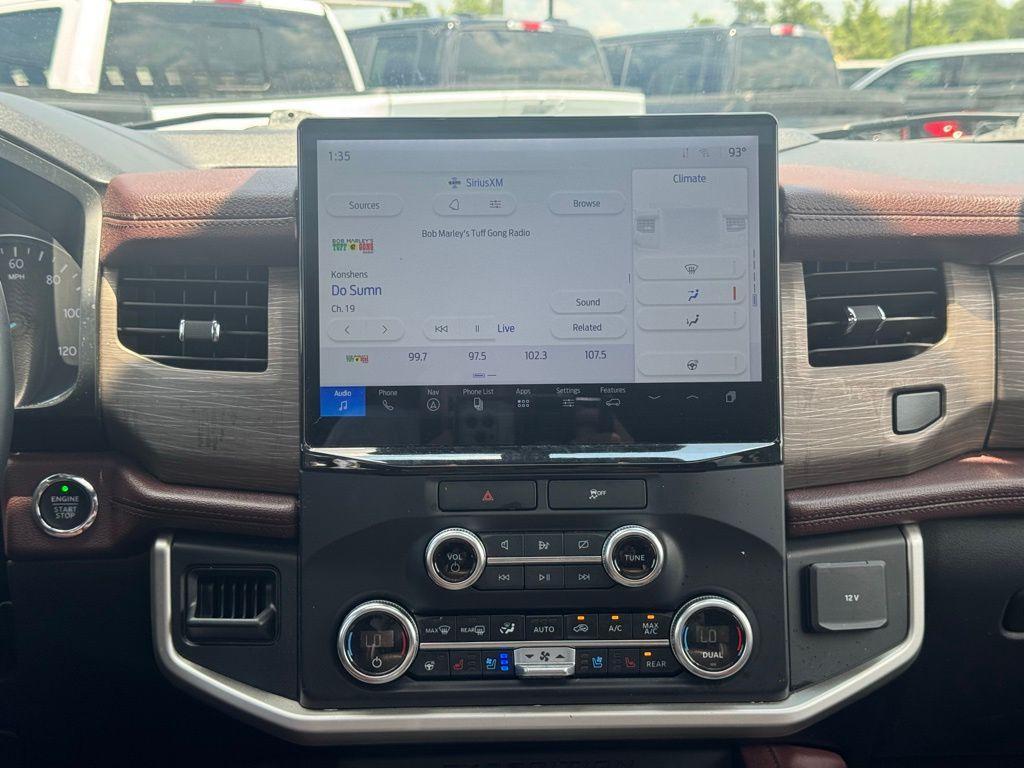 used 2023 Ford Expedition car, priced at $49,999