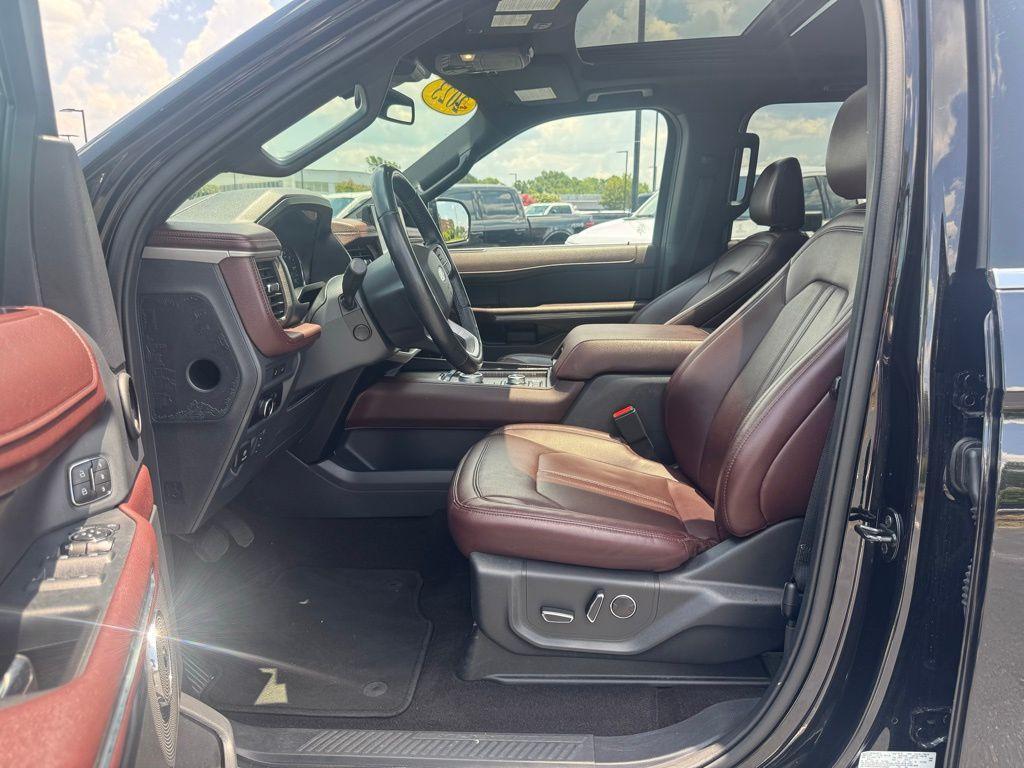 used 2023 Ford Expedition car, priced at $49,999