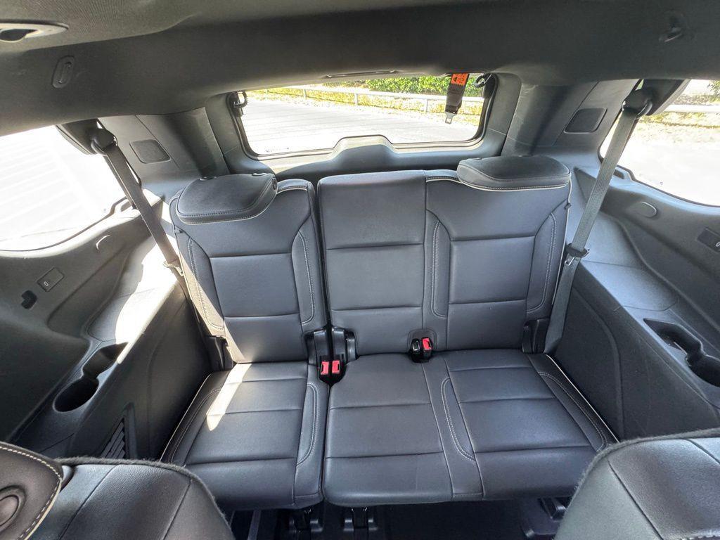 used 2023 GMC Yukon car, priced at $52,999