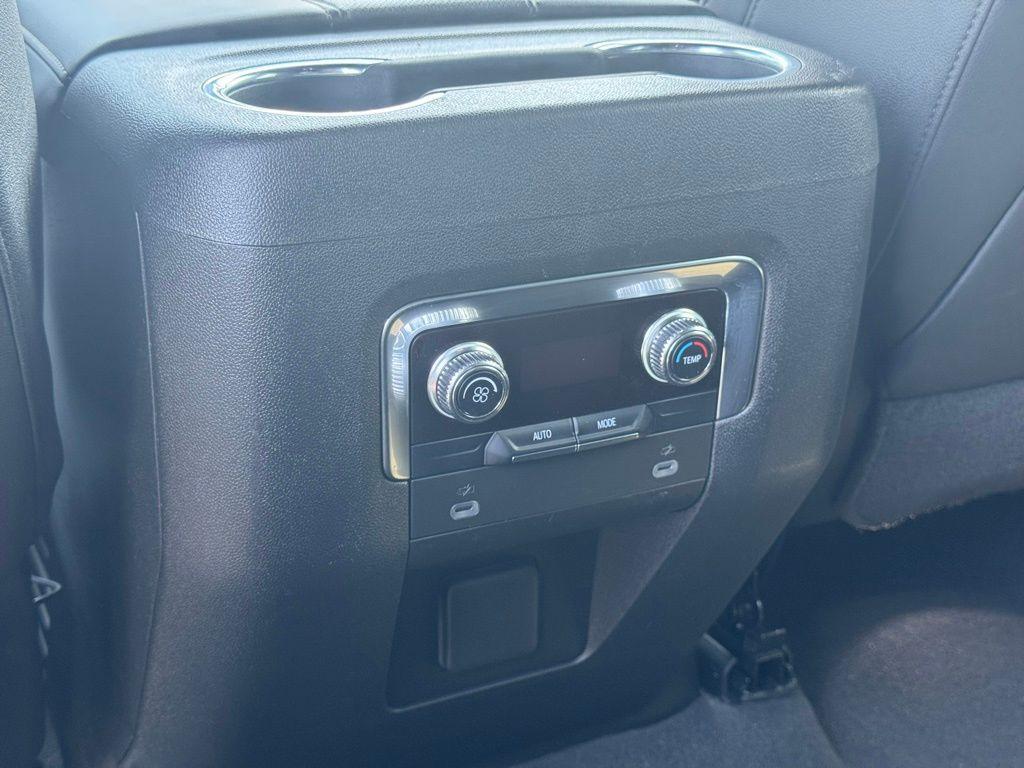 used 2023 GMC Yukon car, priced at $52,999