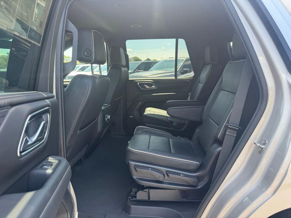 used 2023 GMC Yukon car, priced at $52,999