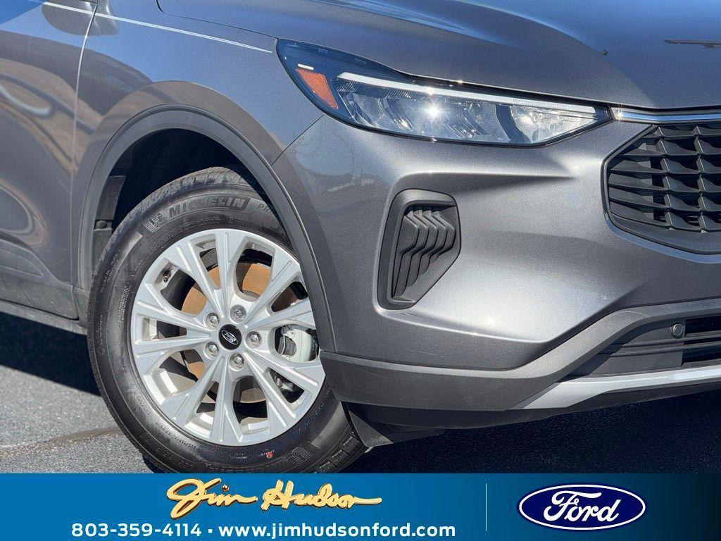 new 2025 Ford Escape car, priced at $32,055