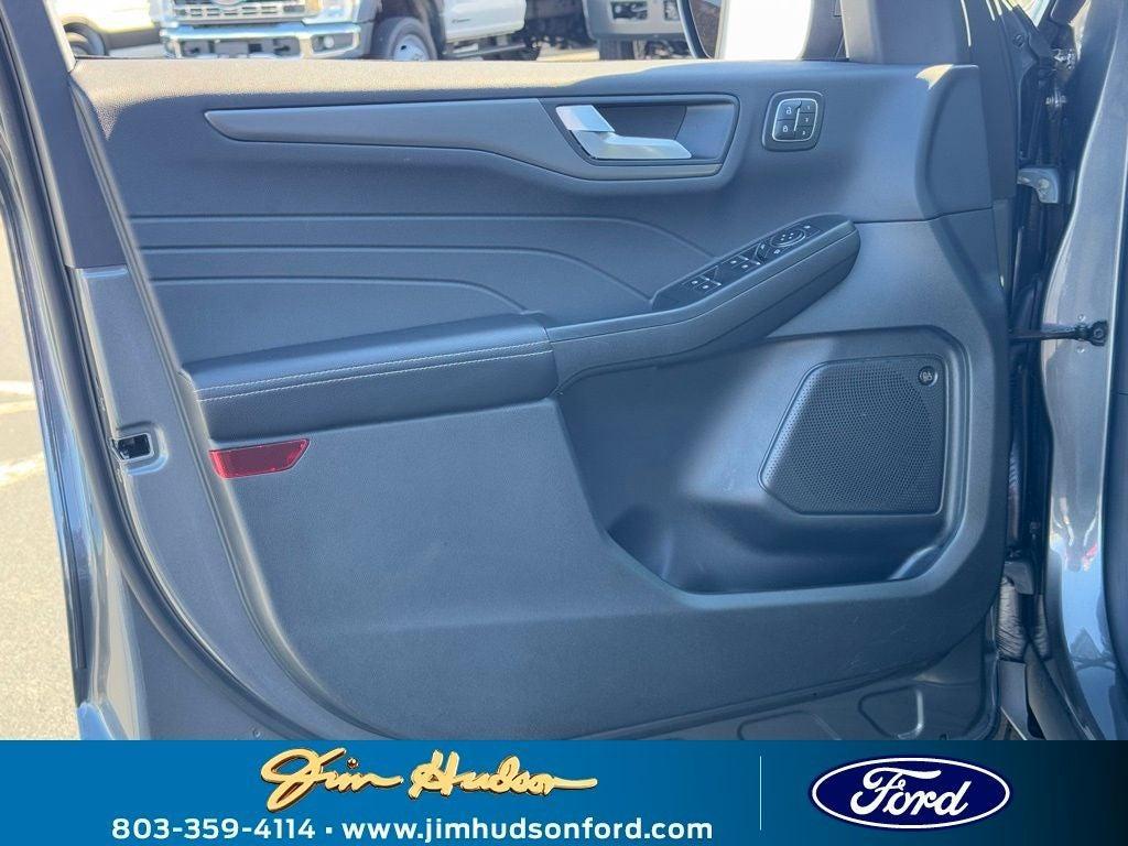 new 2025 Ford Escape car, priced at $29,055