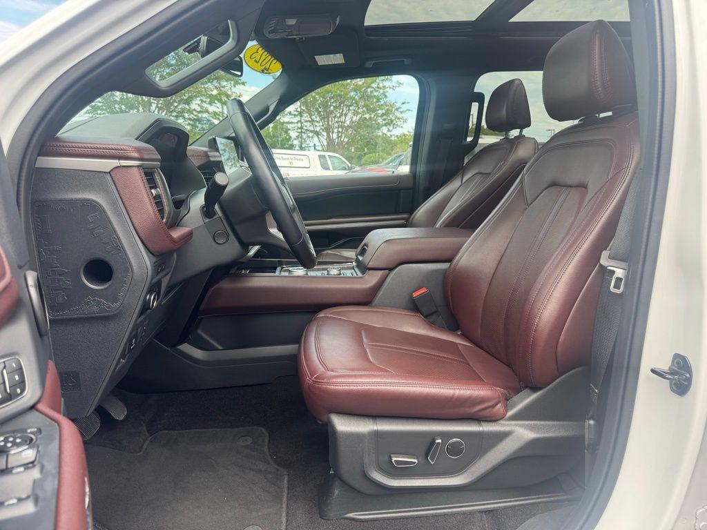 used 2023 Ford Expedition car, priced at $48,589