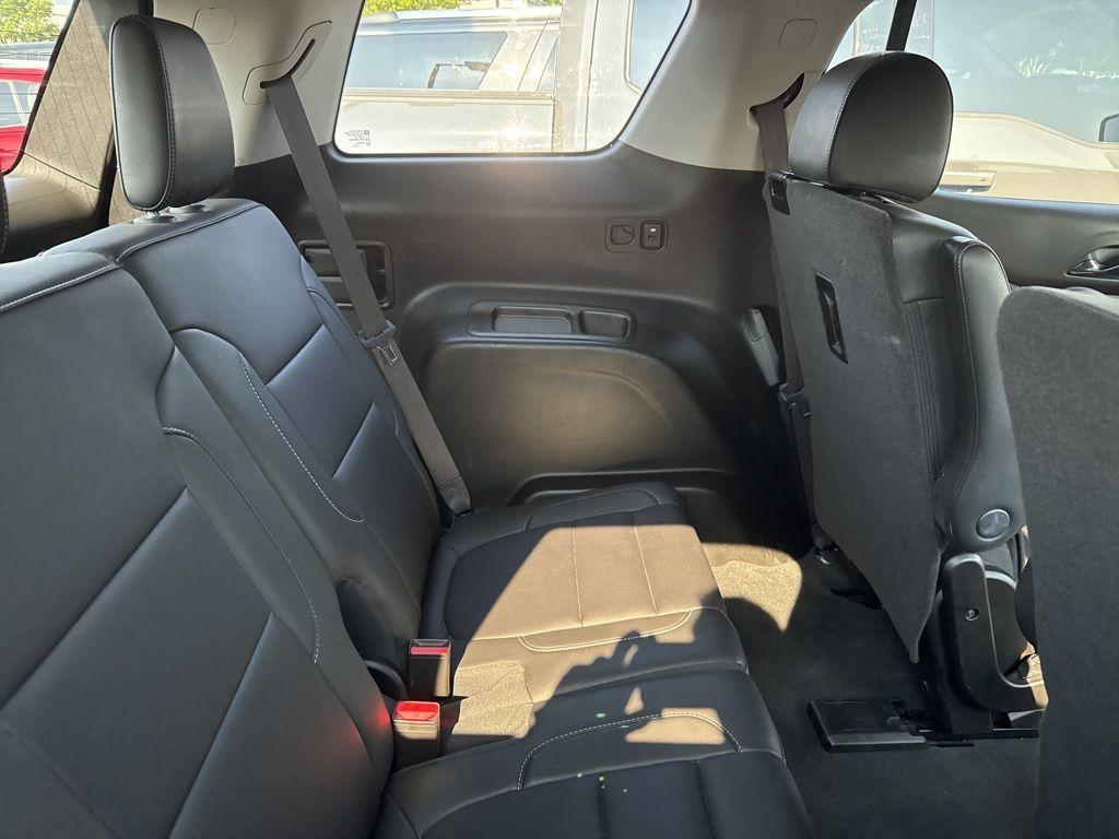 used 2023 GMC Acadia car, priced at $29,999