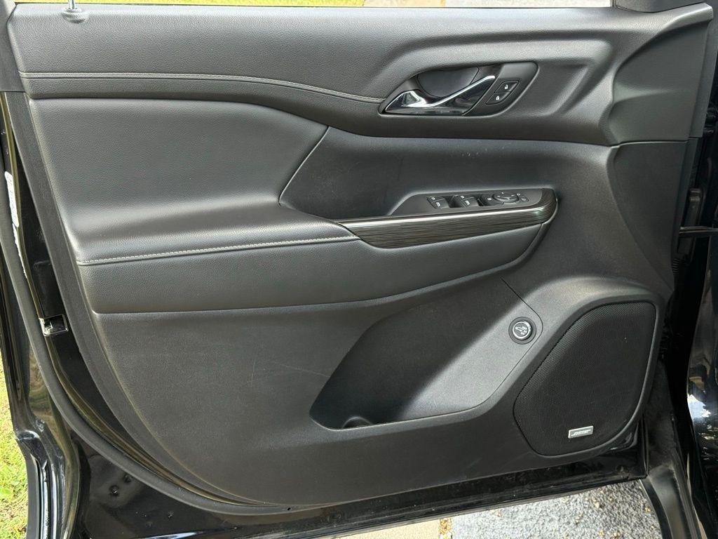 used 2023 GMC Acadia car, priced at $29,525