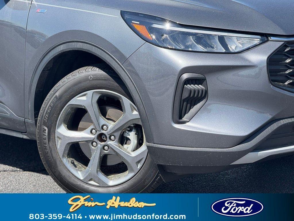 new 2025 Ford Escape car, priced at $31,970