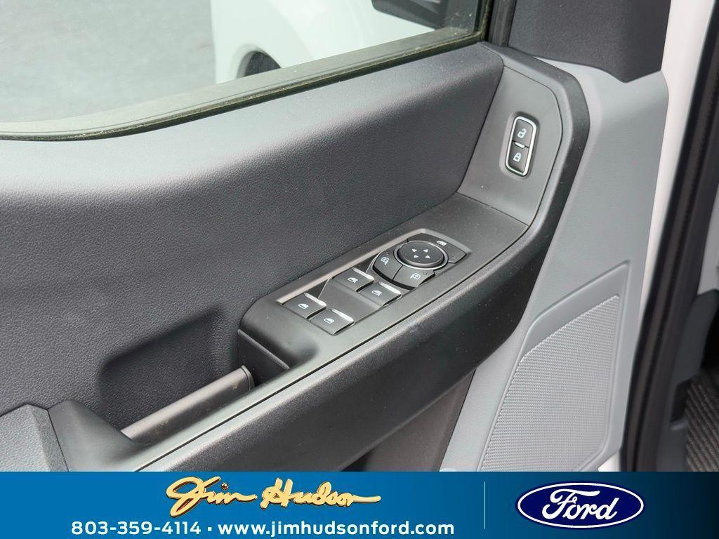 new 2025 Ford F-250 car, priced at $51,600