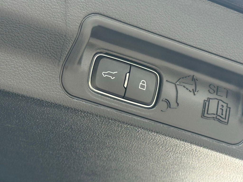 used 2022 Ford Explorer car, priced at $32,300