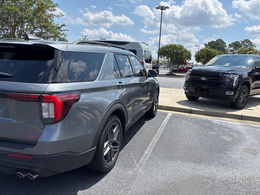 used 2025 Ford Explorer car, priced at $50,999