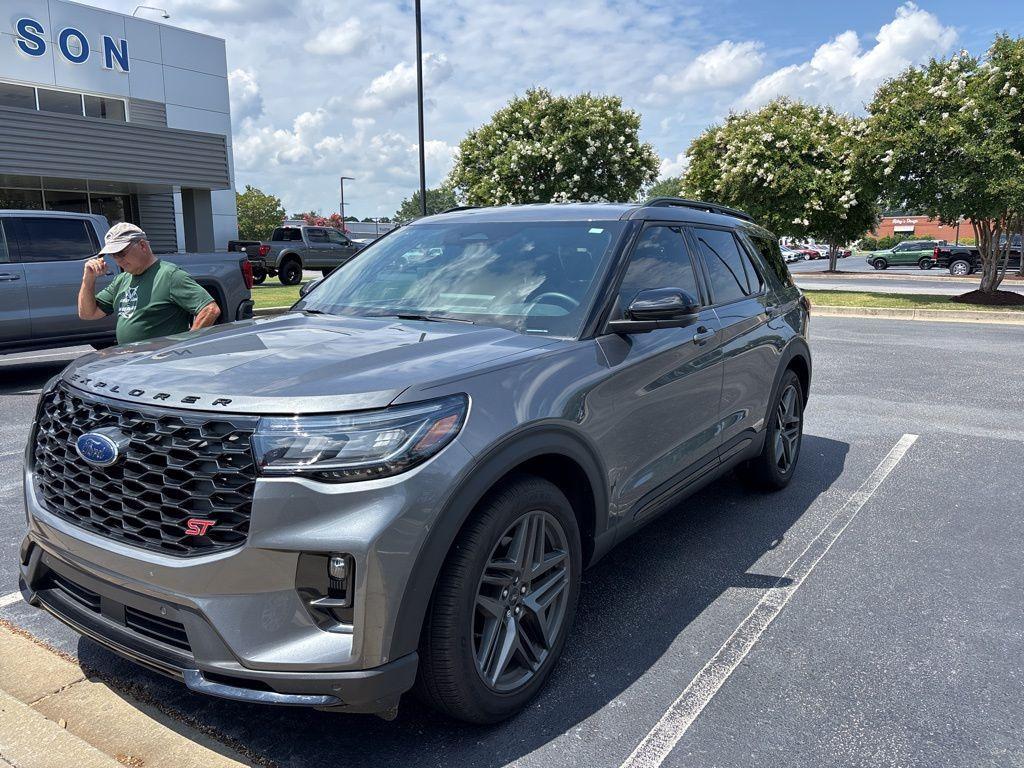 used 2025 Ford Explorer car, priced at $50,999
