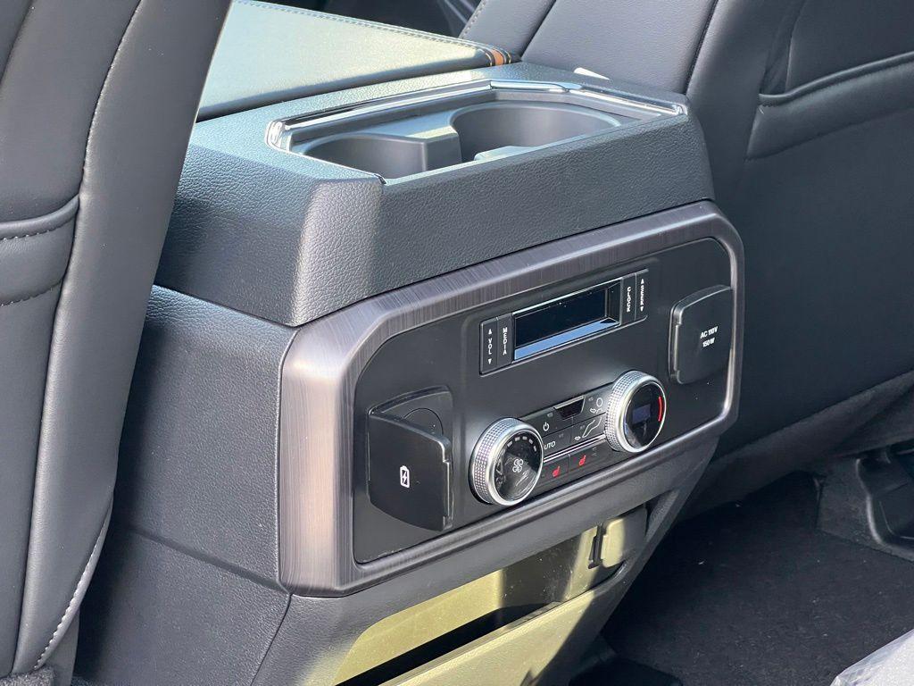 new 2024 Ford Expedition car, priced at $79,471