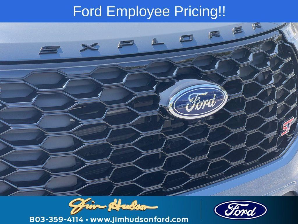 new 2025 Ford Explorer car, priced at $63,584
