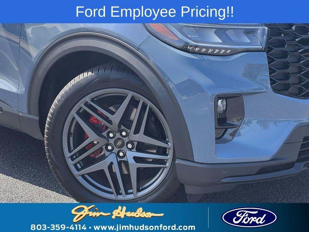 new 2025 Ford Explorer car, priced at $63,584