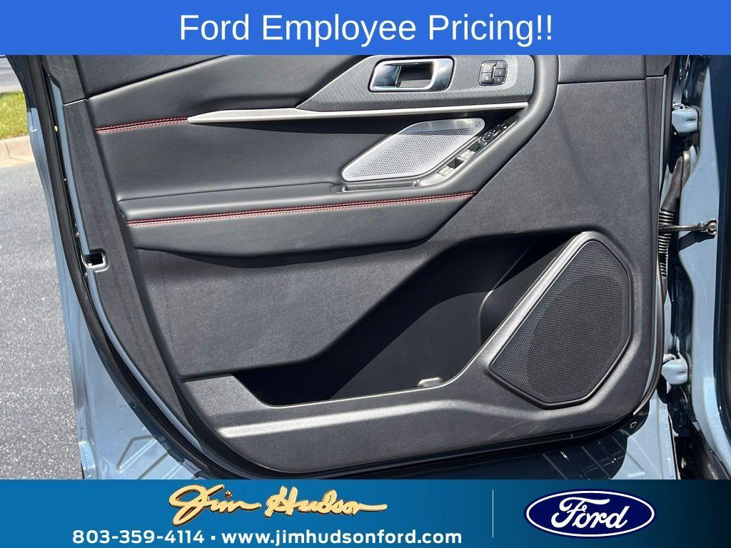 new 2025 Ford Explorer car, priced at $63,584