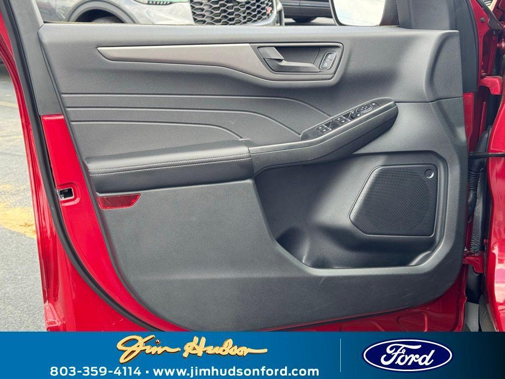 new 2025 Ford Escape car, priced at $29,305