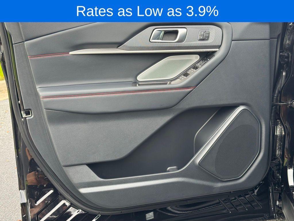 new 2025 Ford Explorer car, priced at $53,384