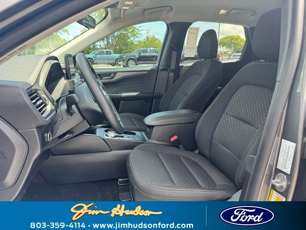 new 2025 Ford Escape car, priced at $28,068