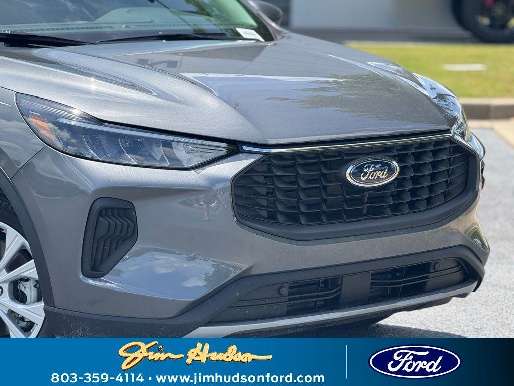 new 2025 Ford Escape car, priced at $28,068