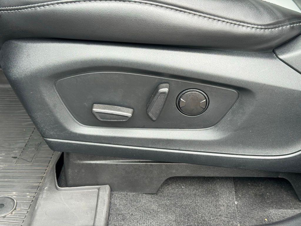 used 2022 Ford Explorer car, priced at $33,500
