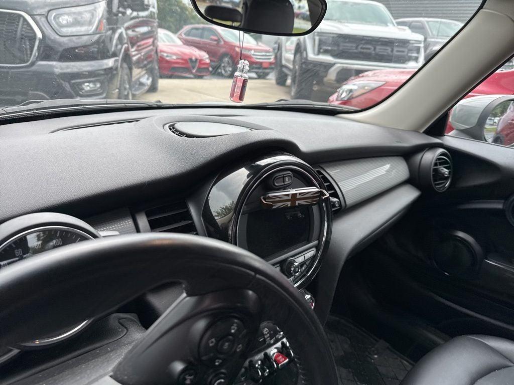 used 2021 MINI Hardtop car, priced at $17,999