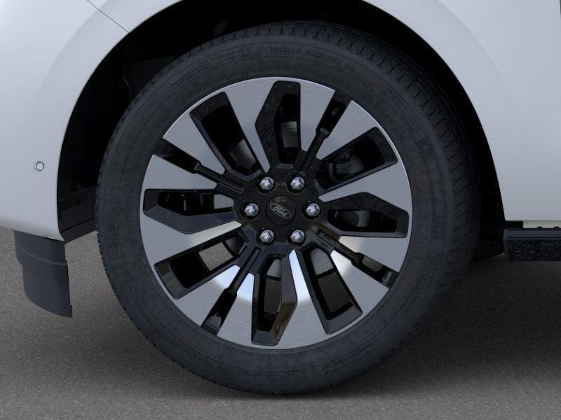new 2025 Ford Expedition car, priced at $90,900