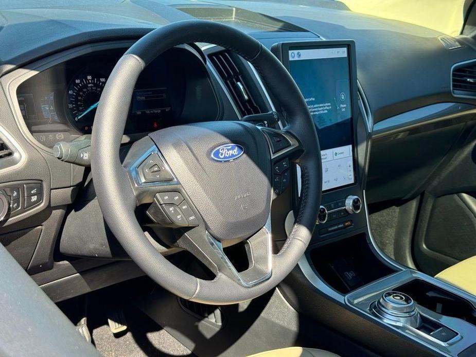 new 2024 Ford Edge car, priced at $39,385