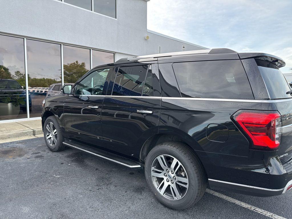 used 2022 Ford Expedition car, priced at $45,400