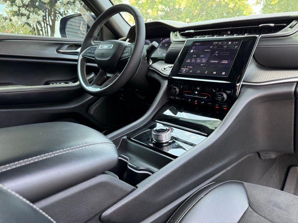 used 2024 Jeep Grand Cherokee car, priced at $33,999