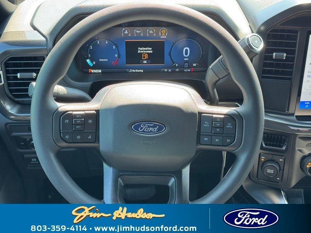 new 2025 Ford F-150 car, priced at $52,160