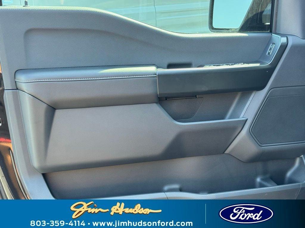 new 2025 Ford F-150 car, priced at $52,160